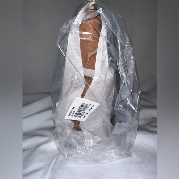 🤎NEW 🤎 Charlotte Large Logo and Leather Top-Zip Tote Bag - Picture 2 of 3